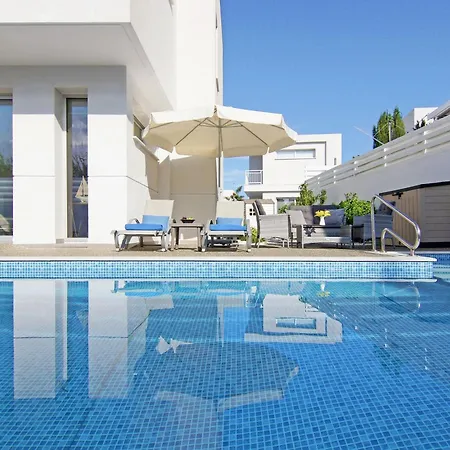 Thea Athena - Walking To The