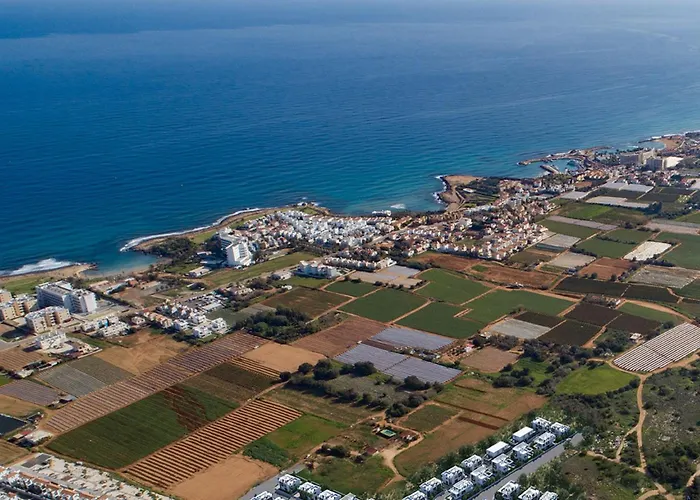 Thea Athena - Walking To The * פאראלימני