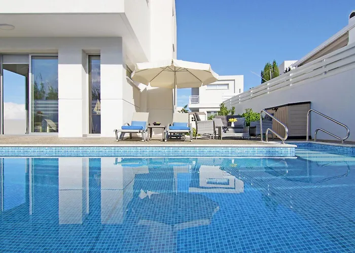 Thea Athena - Walking To The