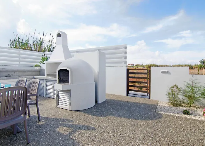 Thea Athena - Walking To The *