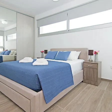 빌라 Thea Athena - Walking To The 파라림니