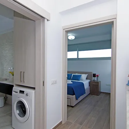 빌라 Thea Athena - Walking To The *