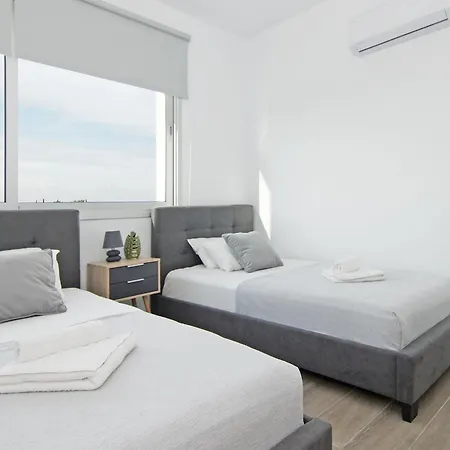 빌라 Thea Athena - Walking To The