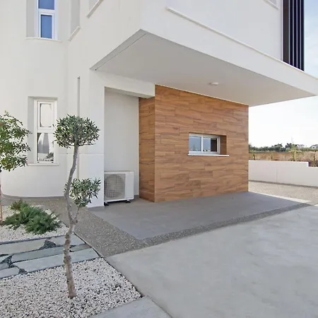 빌라 Thea Athena - Walking To The 파라림니