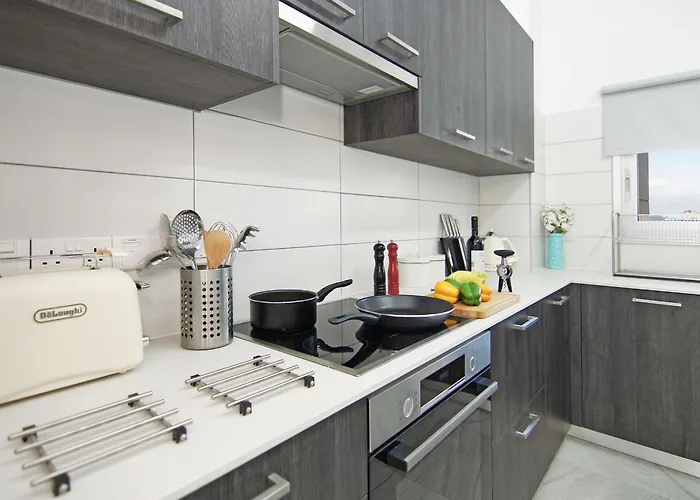 Vilă Thea Athena - Walking To The *