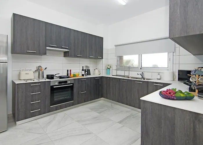 Thea Athena - Walking To The